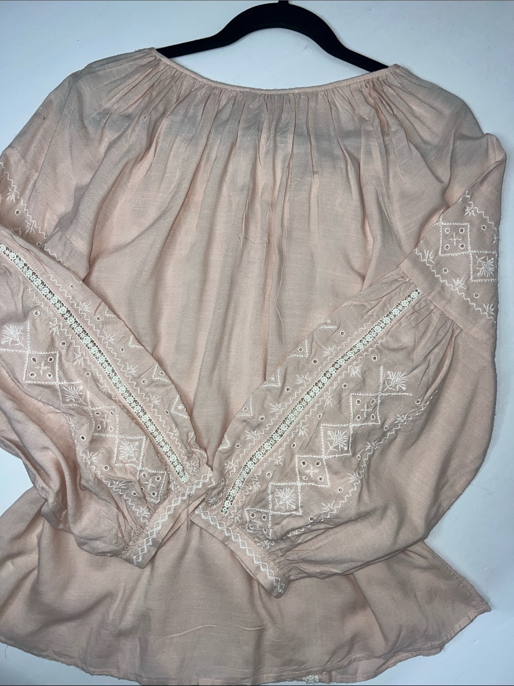 Rachel Zoe Soft Blush Embroidered Peasant Top Womens size M - Picture 11 of 11